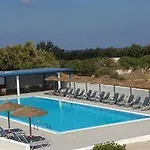 Blue Bay Szálloda Ajía Paraszkeví